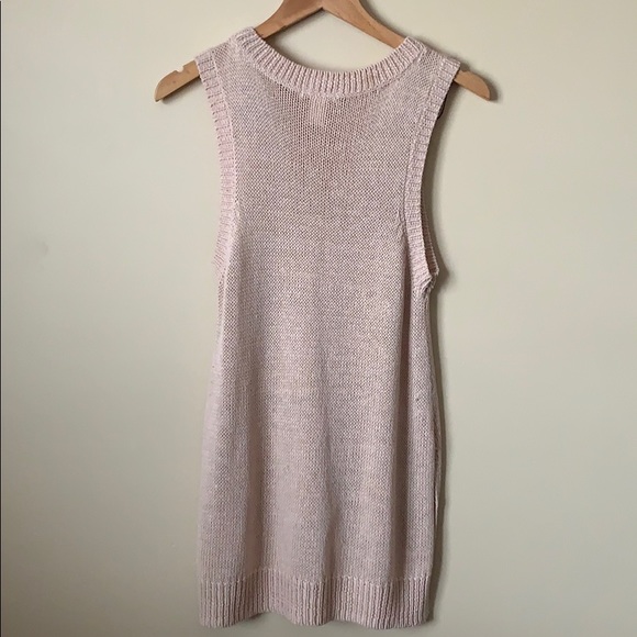 🌸H&M Pink sweater top - Picture 2 of 5